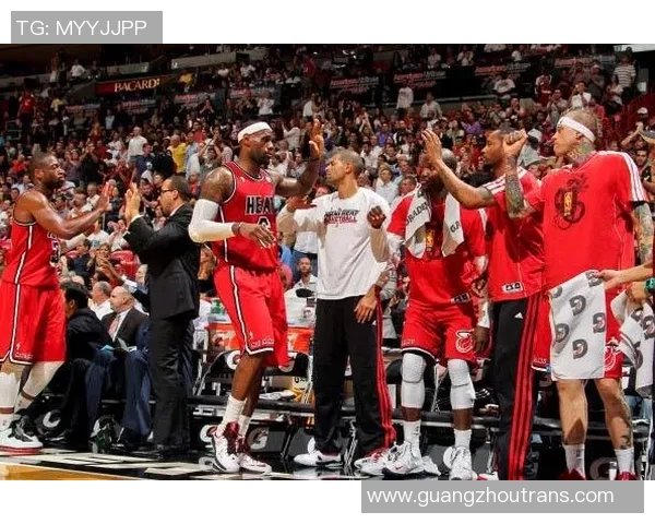 2019年热火与勇士精彩对决全场录像回顾与精彩瞬间分析