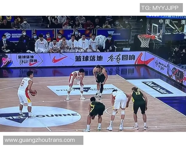 广州与深圳篮球对决直播精彩瞬间全记录与分析 广州与深圳篮球对决直播精彩瞬间全记录与分析