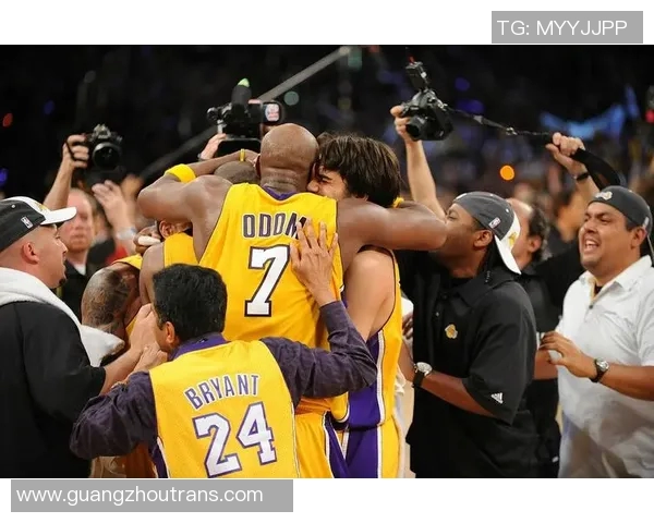 湖人对决爵士全场精彩回顾与赛后分析带你重温比赛亮点与精彩瞬间