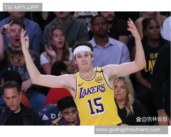 赫伯特琼斯的篮球之路与个人成长的故事探讨