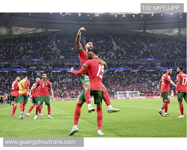 苏里亚与萨马拉的精彩对决揭示足球战术与团队合作的魅力