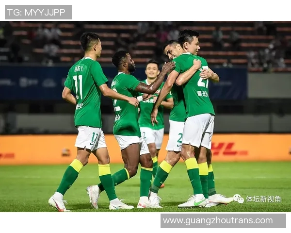 重庆篮球队以87分领跑城市联赛积分榜展现强劲实力